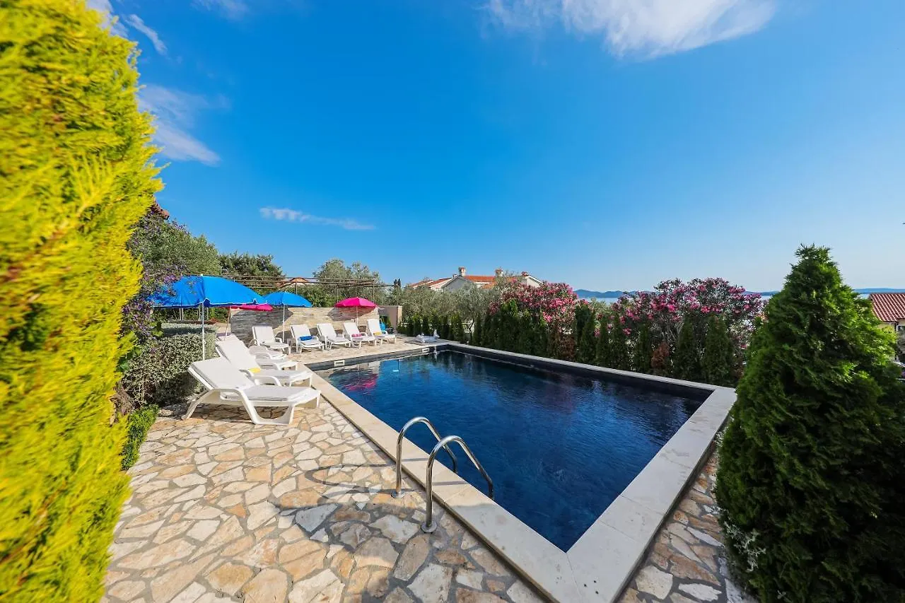 Luton Apartment Zadar Kozino Heating Pool & Jacuzzi 0*,  Croatia