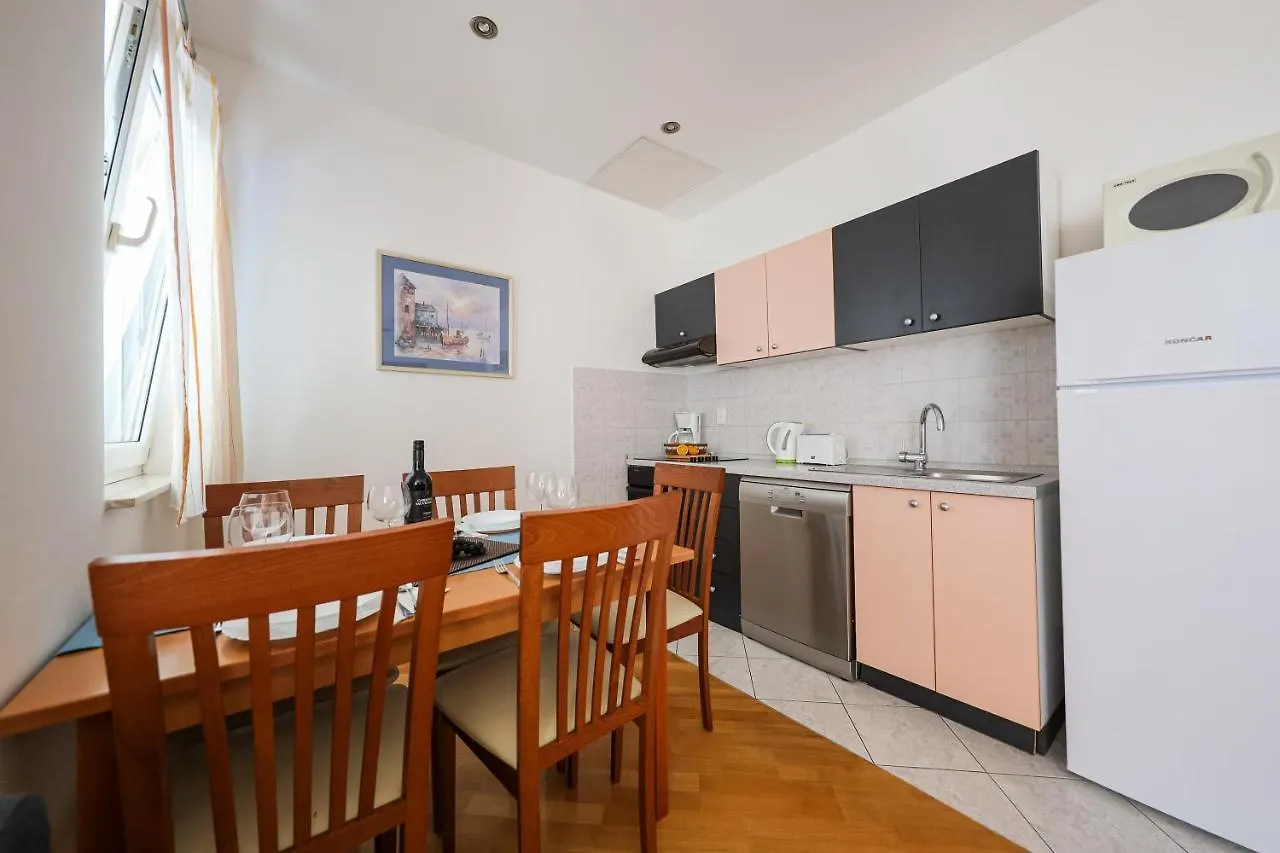Luton Apartment Zadar Kozino Heating Pool & Jacuzzi