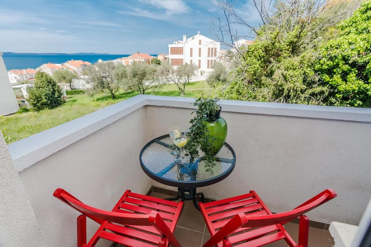 Luton Apartment Zadar Kozino Heating Pool & Jacuzzi Croatia